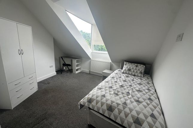 Thumbnail Room to rent in Westoe Road, South Shields