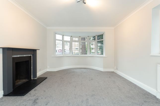 1, Hill Crest, Surbiton photo 4