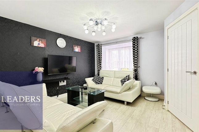30, Westrop Drive, Halstead photo 4