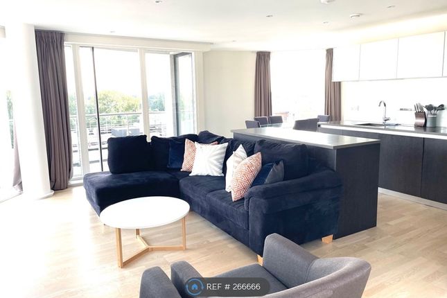 Flat to rent in Aitons House, London
