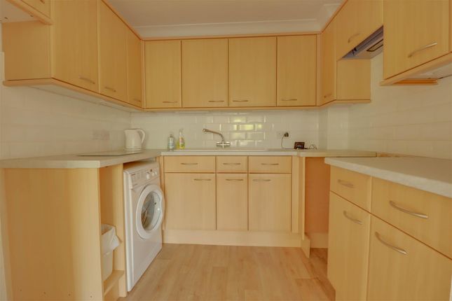 57, Sycamore Court, Stilemans, Wickford photo 3