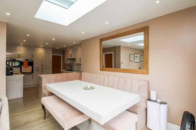 33, Willans Avenue, Leeds photo 4