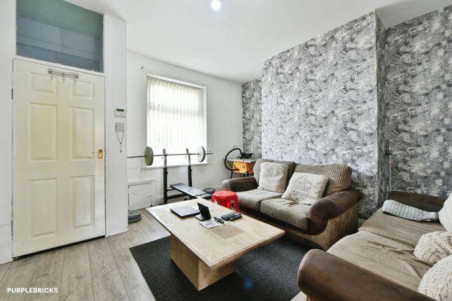 22, Quail Street, Oldham photo 4