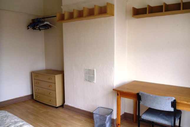 41, School Grove, Manchester photo 3
