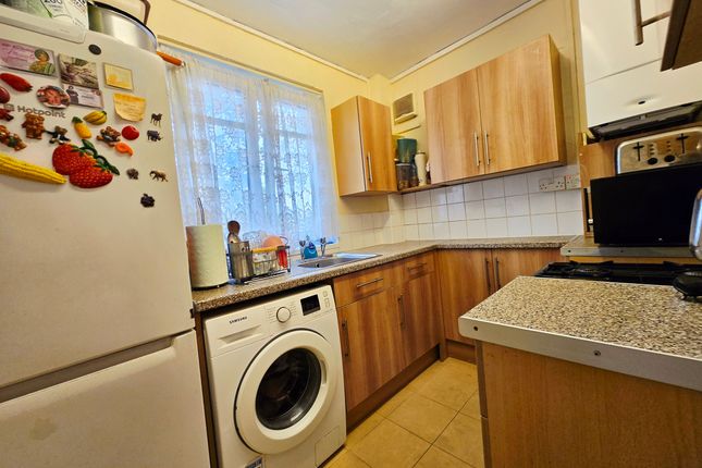 Mulberry Close, London photo 4