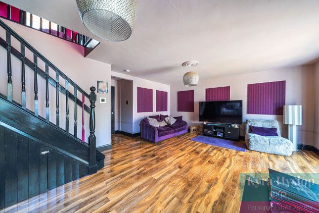 9, Dotton Close, Exeter photo 4