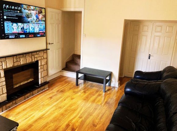 Communal Lounge.A.Jpg