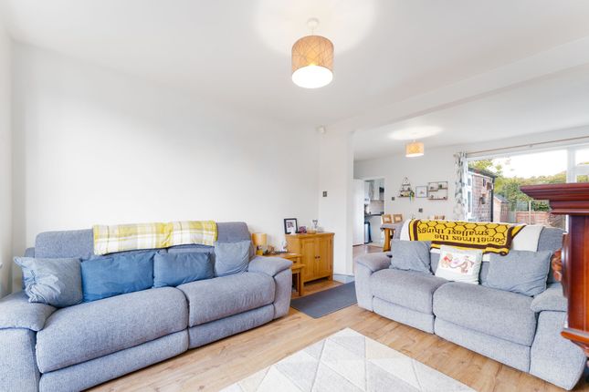 9 Milson Grove, York photo 3