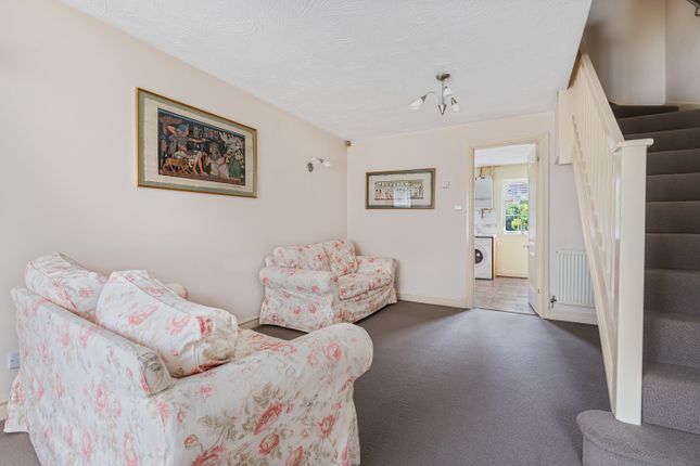 48, Longcroft Gardens, Welwyn Garden City photo 4