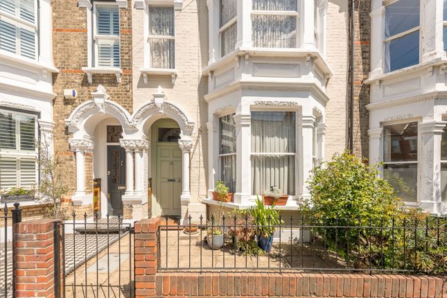 Terraced house for sale in Narbonne Avenue, London