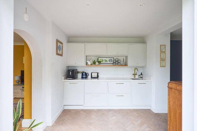 24 Queen Edith's Way 0408250020.Jpg