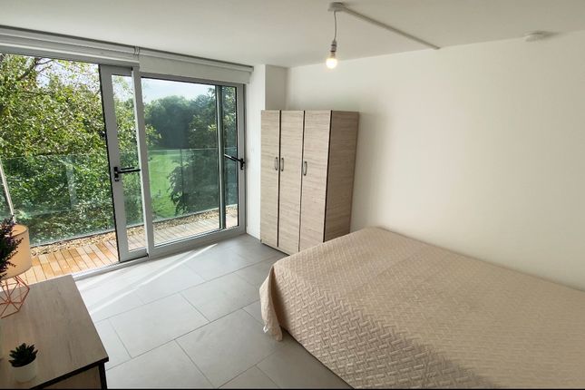 Room E + Balcony
