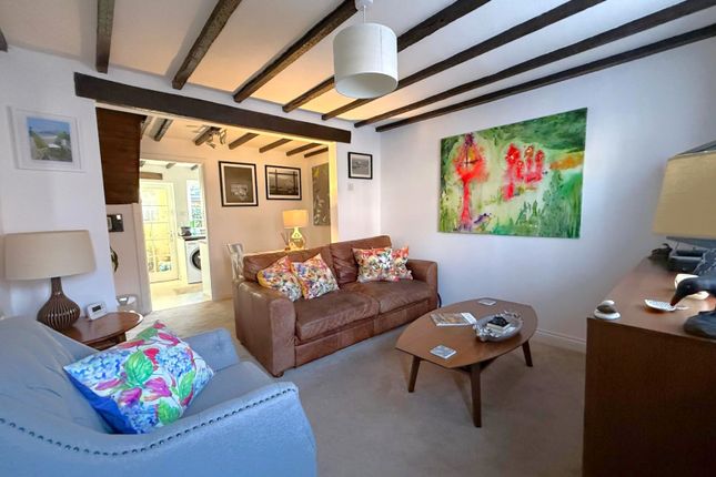 35, Farfield, Kidderminster photo 3