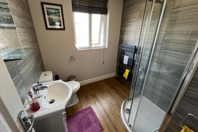 Room 2, 3 Paulena Terrace, Leeds photo 2