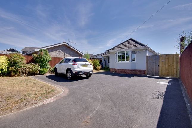 Thumbnail Detached bungalow for sale in Broadway Lane, Throop