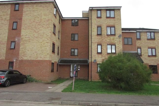 Thumbnail Flat to rent in Prestatyn Close, Stevenage, Hertfordshire