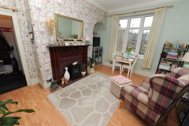 63, Victoria Road, Bradford photo 2