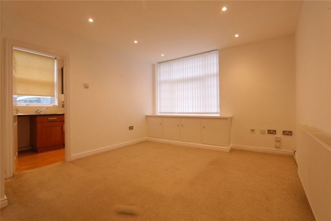 Thumbnail Flat to rent in Audenshaw Road, Audenshaw, Manchester, Greater Manchester
