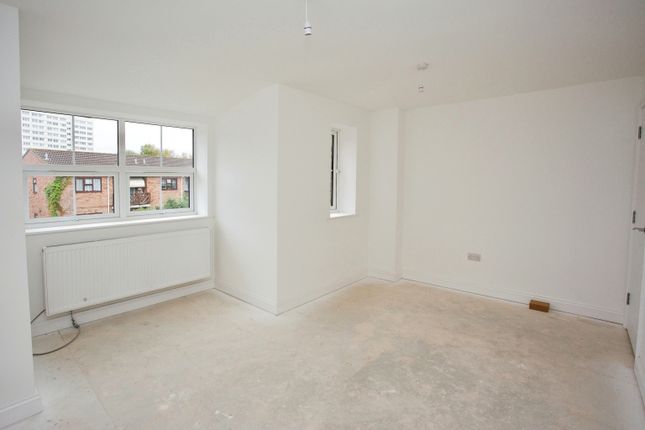 End terrace house for sale in Weston Lane, Southampton, Hampshire
