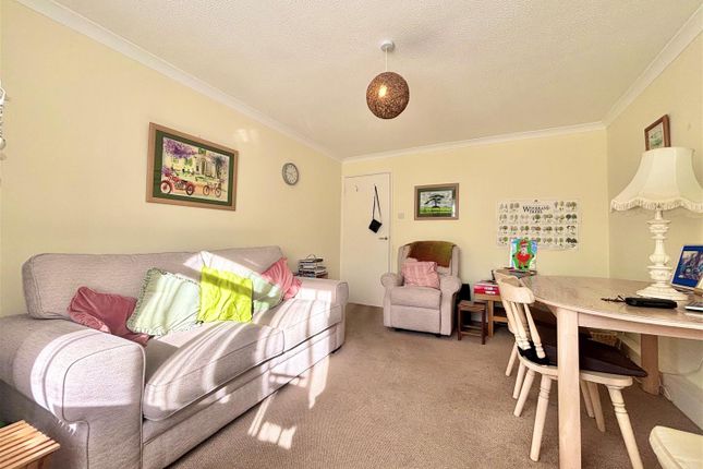 2A Orchard Close, Freshwater photo 4