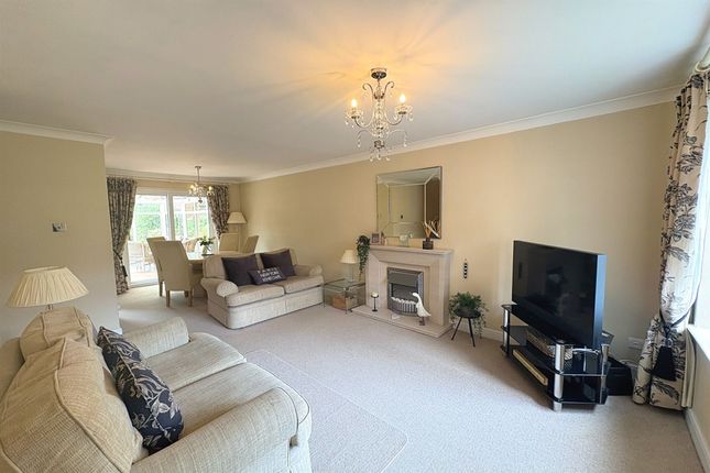 1 Troon Close, Crewe photo 2