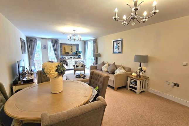 Flat for sale in Hagley, Park Road, Sanderson Court