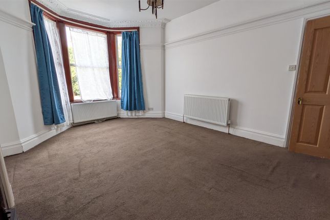 602D, Green Lanes, Southgate photo 3