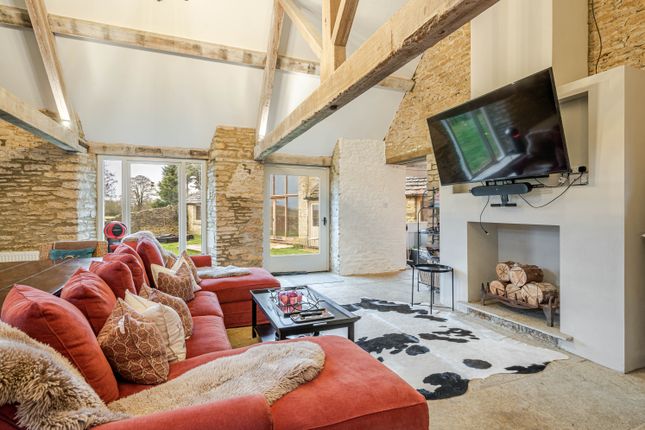 Barn conversion to rent in Avening, Tetbury