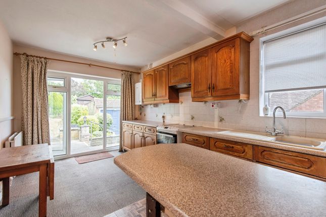 188, Whitehill Road, Hertfordshire photo 4
