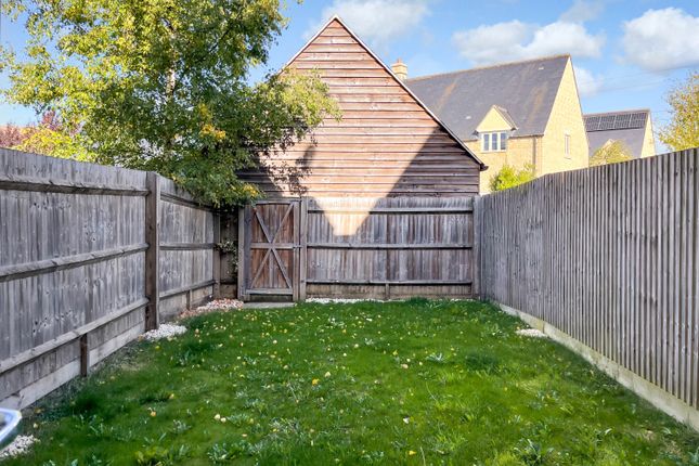 33 Buncombe Way, Cirencester photo 5