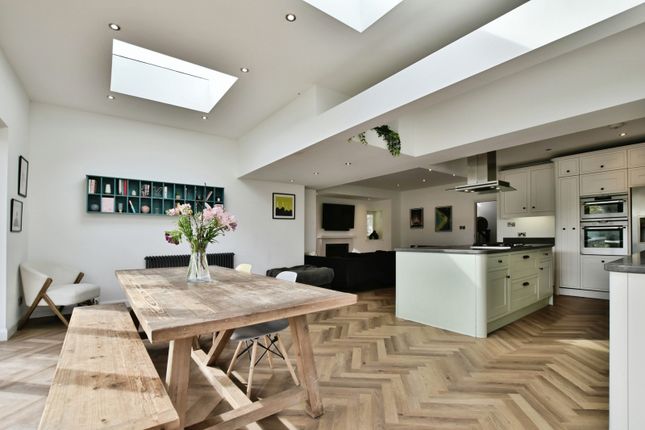 31, Grangeway, Wilmslow photo 2
