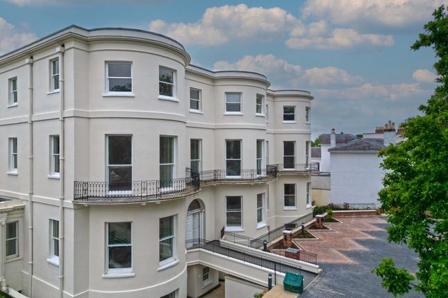 Thumbnail Flat for sale in Sandford Park House, London Road, Cheltenham