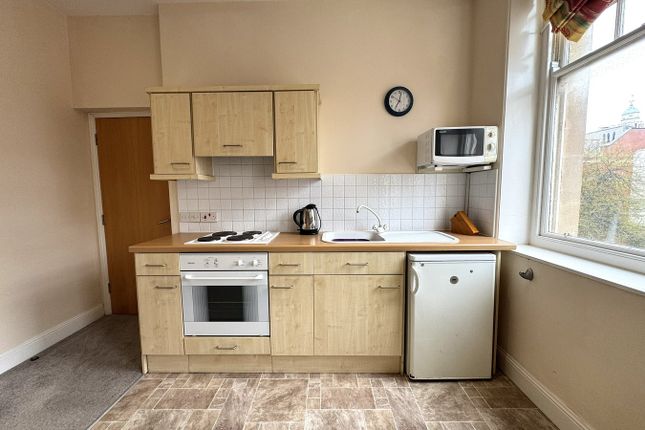 21 Pembroke Buildings, Cambrian Place, Swansea photo 3