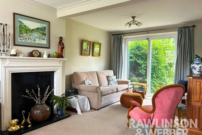 12, Dunstable Road, West Molesey photo 2