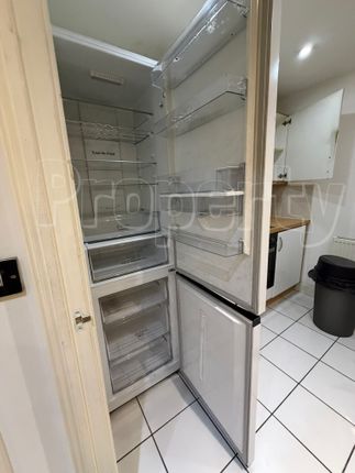 Oakside Court, Fencepiece Road, Ilford photo 4