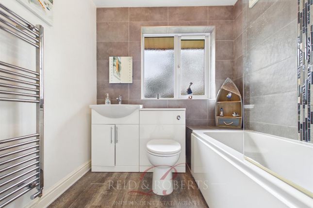 15, Woodcroft, Burntwood Road, Buckley photo 4