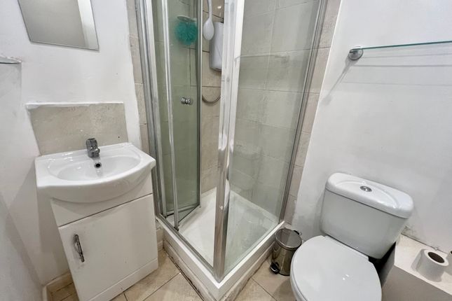 Flat 12D, HEMEL HEMPSTEAD photo 5