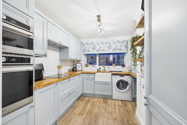 8, St. Andrews Close, Margate photo 2