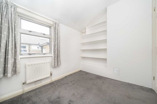 Flat for sale in Buckleigh Road, London