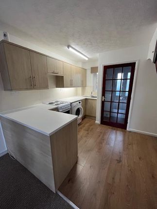 31, Limoges Court, Northampton photo 2