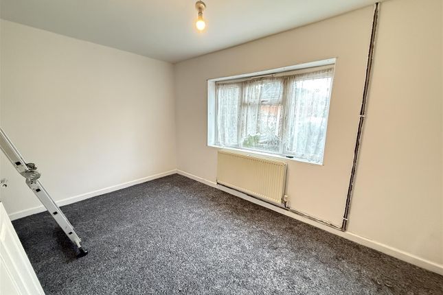 10, Sycamore Road, Wednesbury photo 2