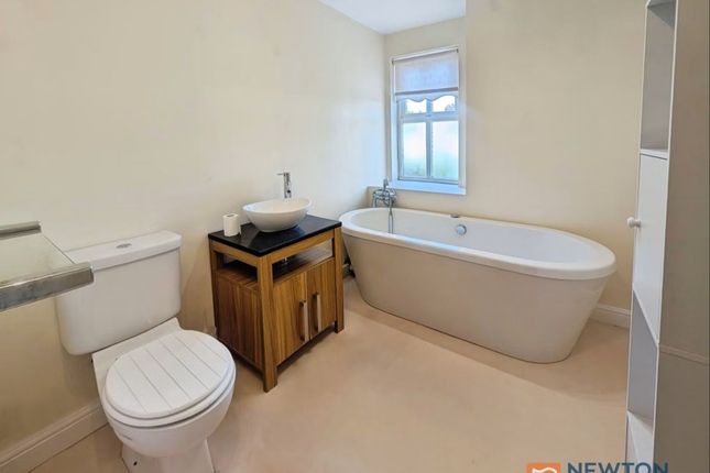 325 Bloxwich Road, Walsall photo 3