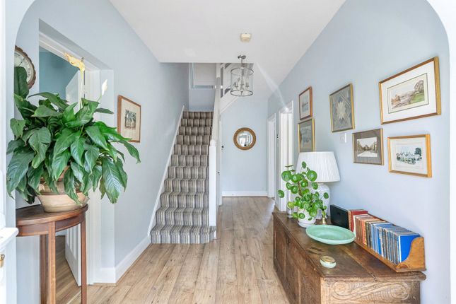 8, Blandford Avenue, Twickenham photo 4