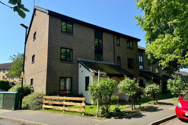 Thumbnail Flat for sale in Foxwood Close, Feltham, Greater London