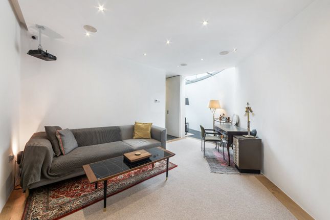 End terrace house to rent in Cadogan Terrace, London