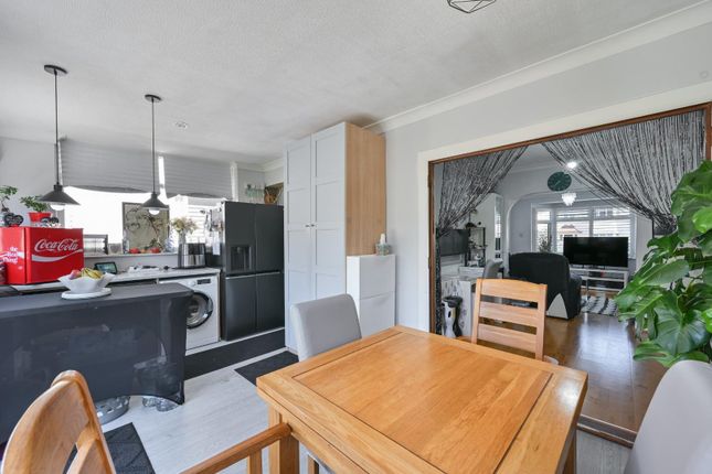15, Poole Road, Ewell photo 4