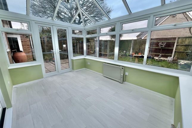 3, Ladbrooke Road, Clacton-On-Sea photo 4