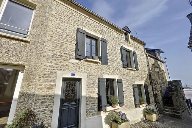 Thumbnail Cottage for sale in Port-En-Bessin-Huppain, Basse-Normandie, 14520, France