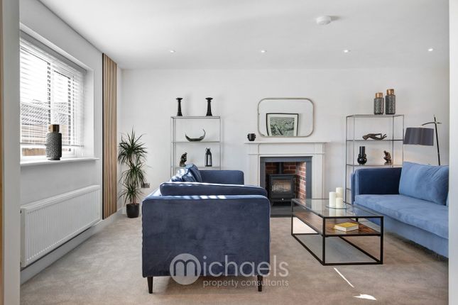 32 The Lawford, Pine Way, Colchester photo 4