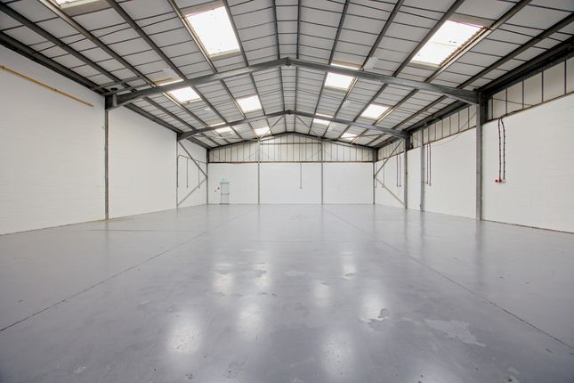 Thumbnail Industrial to let in Unit 6 Headlands Trading Estate, Headlands Grove, Swindon